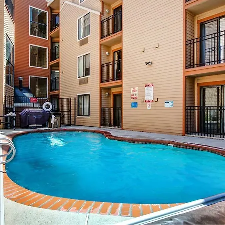 Carriage Condo